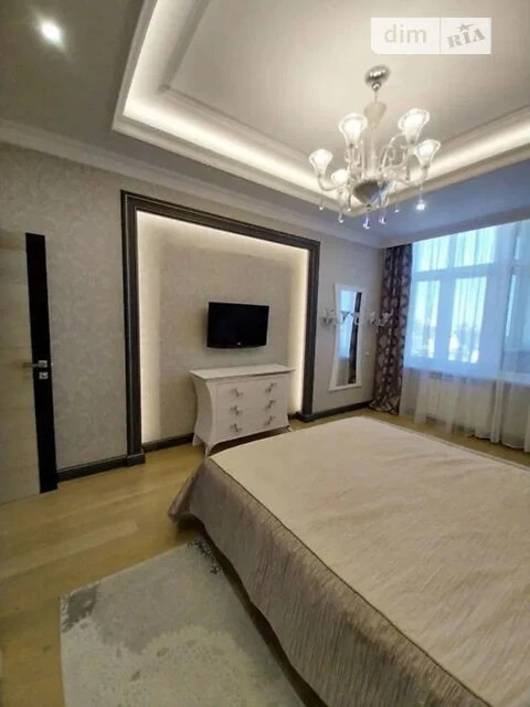 Sale of 3-room apartment 100 sq. m on Dmytrivska Street 82 • ID 346
