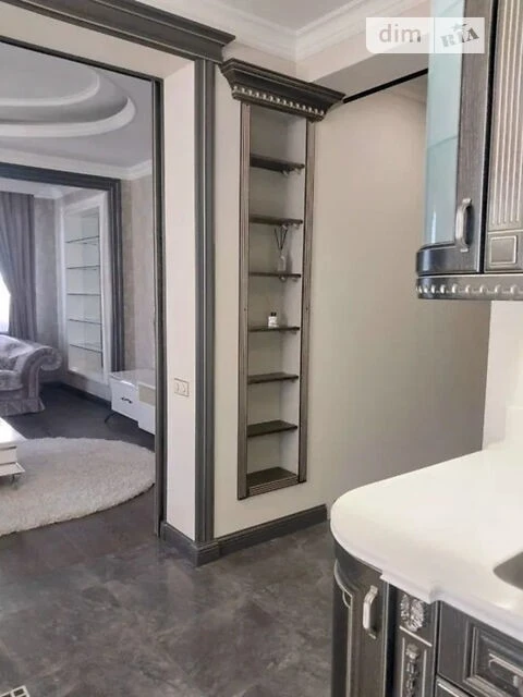 Sale of 3-room apartment 100 sq. m on Dmytrivska Street 82 • ID 346