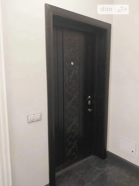 Sale of 3-room apartment 100 sq. m on Dmytrivska Street 82 • ID 346