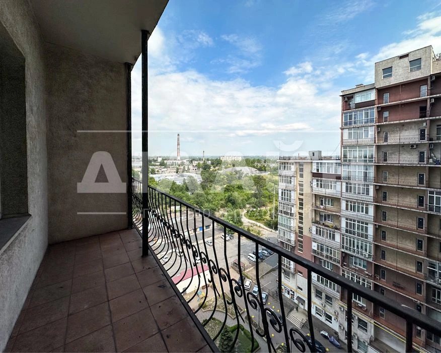 The lowest price for 200 m2 with a panoramic view