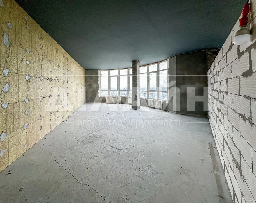 The lowest price for 200 m2 with a panoramic view