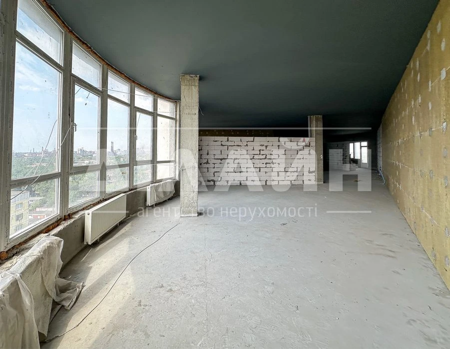 The lowest price for 200 m2 with a panoramic view