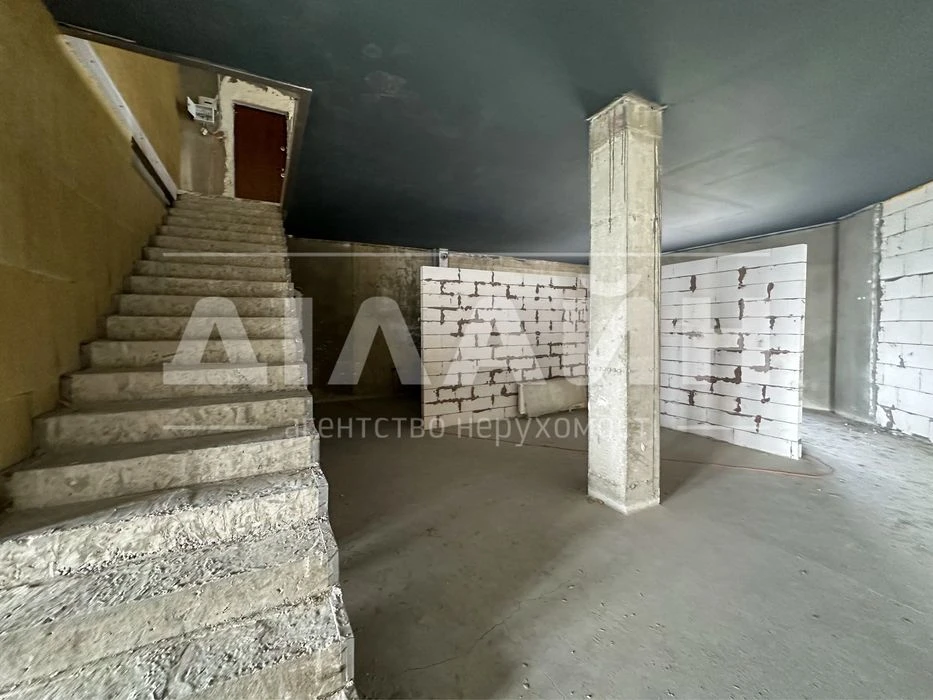 The lowest price for 200 m2 with a panoramic view