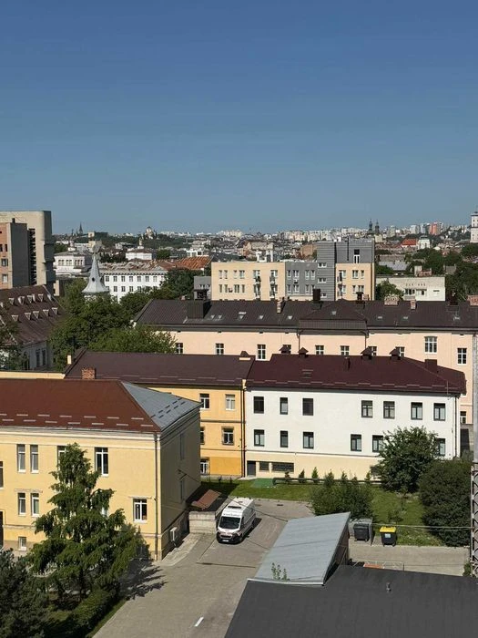 Продаж 2-кімнатного пентхауса в новобудові, вул. Пекарська,
