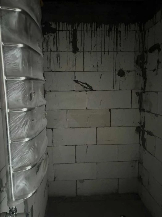 (3) I will sell a 2-room apartment in the Old Town, Avto district