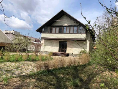 For sale a large house in the city center, 8387