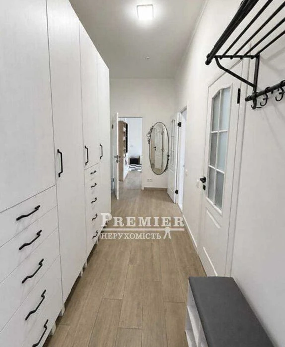 4-кімнатна квартира 100 м² біля Золотого Берега, ремонт