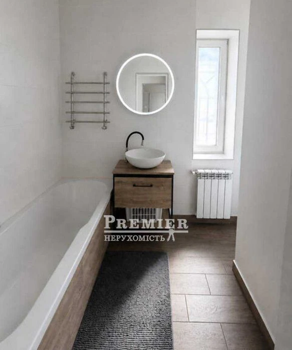 4-кімнатна квартира 100 м² біля Золотого Берега, ремонт
