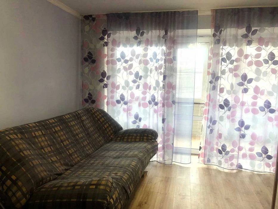 For sale a large house in the city center, 8387