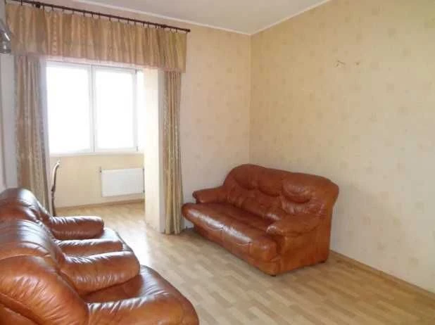 Продам 2к квартиру 72м2, Центр, метро Майдан Конституции, ра