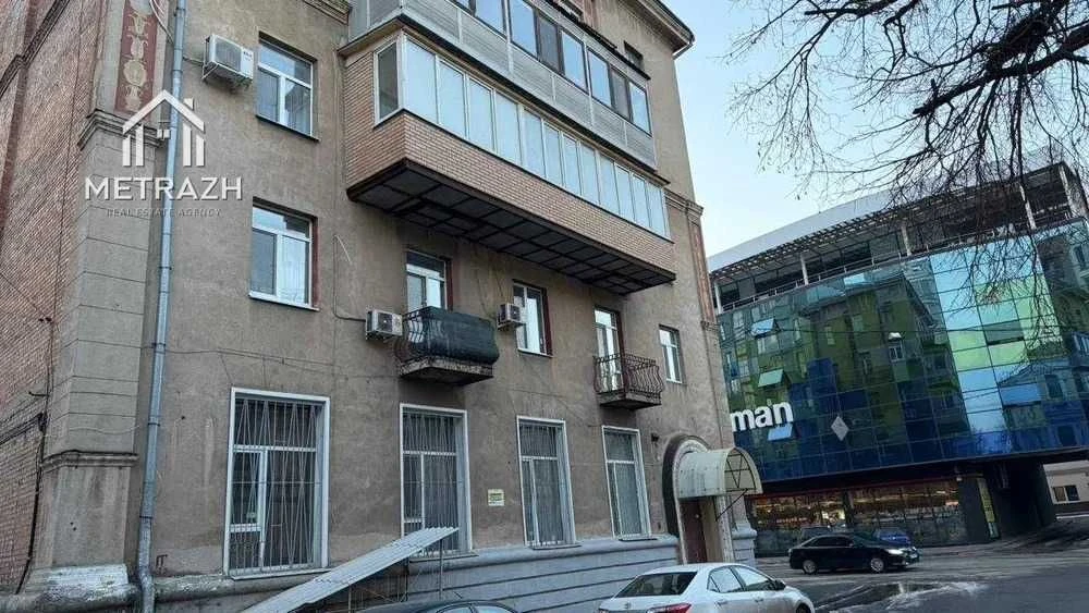 Продам 2к квартиру 72м2, Центр, метро Майдан Конституции, ра