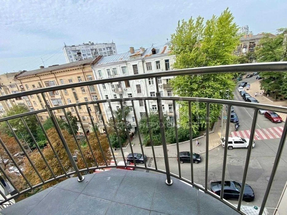 Sale / Apartment / 163 m2 / Residential complex Tarasovskiy Apartments / Hall