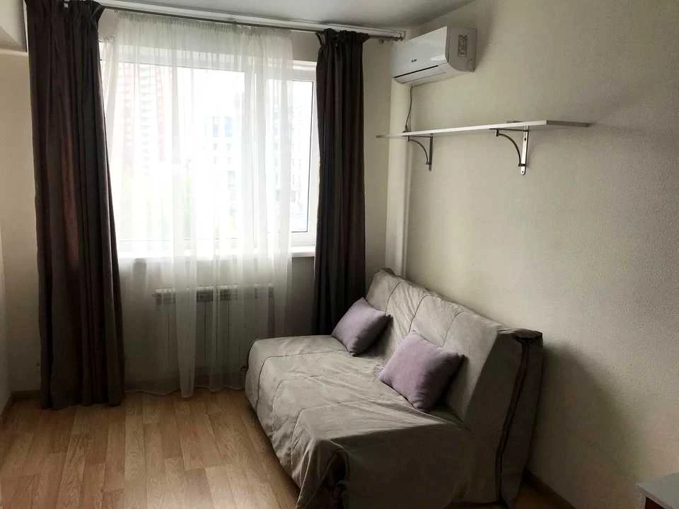 Квартира. Київ, Машинобудівна вул.
