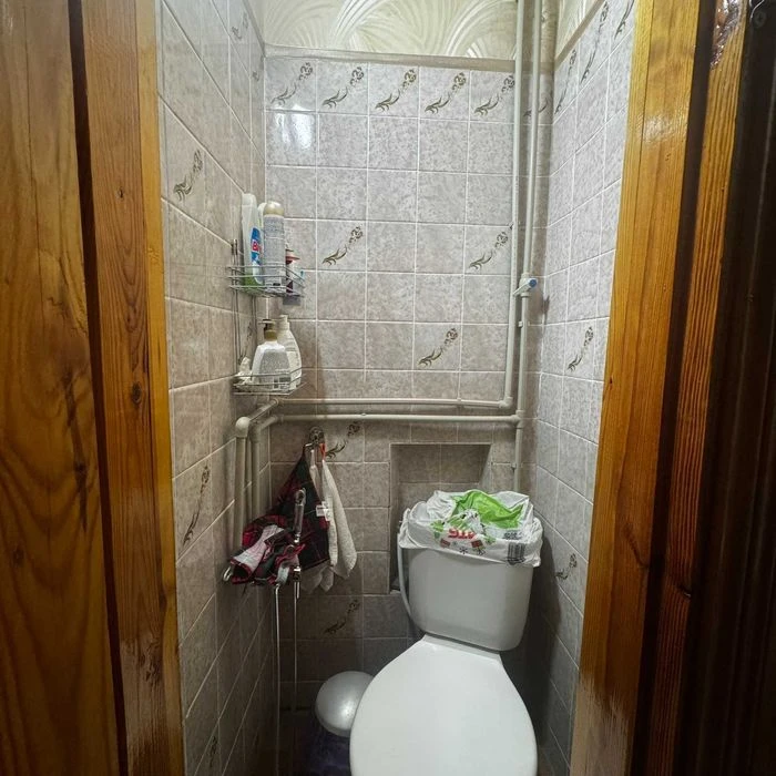 For sale spacious 3-room apartment 93 m² in the historical center, near