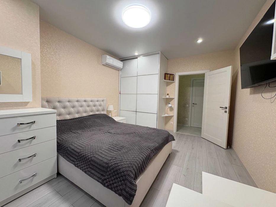 БЕЗ% Продам 3-к квартиру ЖК Вишиванка, вул. Пріорська 16 які