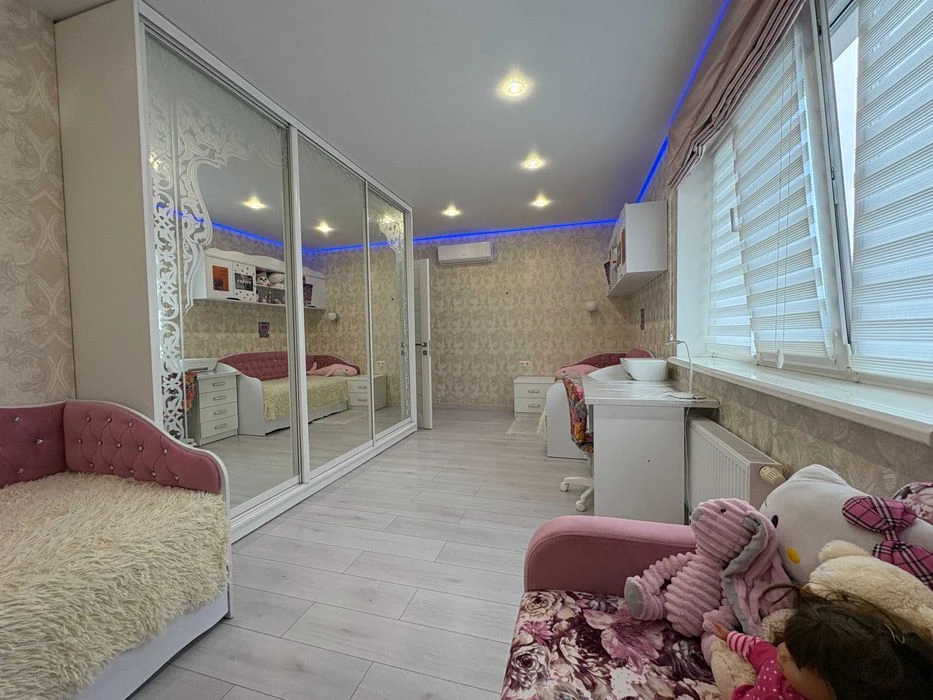 БЕЗ% Продам 3-к квартиру ЖК Вишиванка, вул. Пріорська 16 які