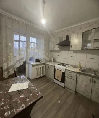 Продається 1-кімнатна квартира район Космос, вул. Космічна