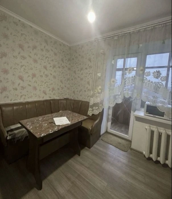 Продається 1-кімнатна квартира район Космос, вул. Космічна