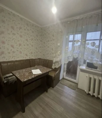 Продається 1-кімнатна квартира район Космос, вул. Космічна