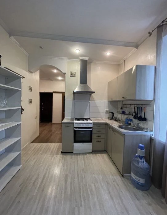 Продається 2-кімнатна квартира Центр, вул. Перша Ливарна (Кр