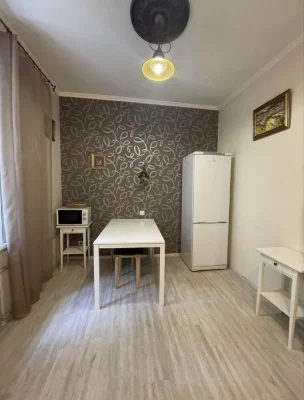Продається 2-кімнатна квартира Центр, вул. Перша Ливарна (Кр