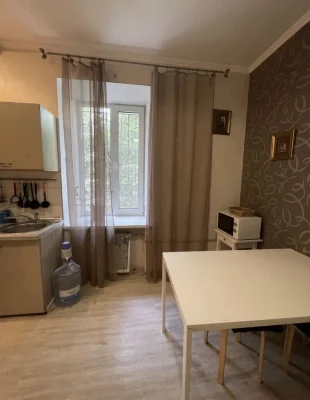 Продається 2-кімнатна квартира Центр, вул. Перша Ливарна (Кр