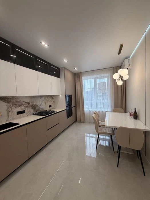 Преміальна 3-кімнатна квартира | ЖК Міленіум | Біля озера