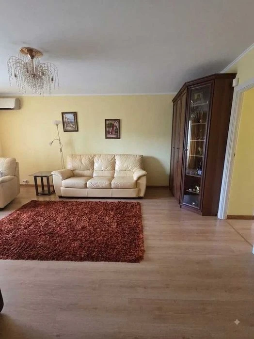 Продаж простору 3к на вул. Володимира Івасюка 15 Оболонь. Па
