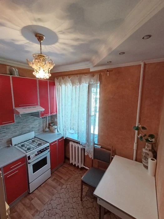 ТЕРМІНОВО. Продам 2 кімн квартиру в центрі міста Житомира.