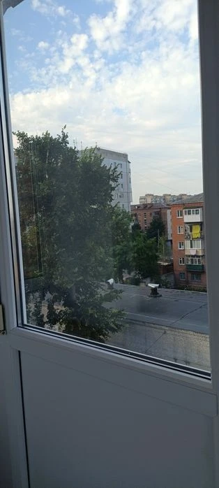 ТЕРМІНОВО. Продам 2 кімн квартиру в центрі міста Житомира.