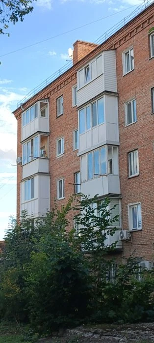 ТЕРМІНОВО. Продам 2 кімн квартиру в центрі міста Житомира.