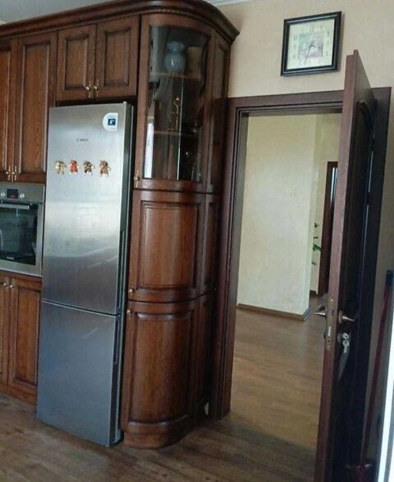 Продається 2 поверховий будинок з дизайнерським ремонтом і з