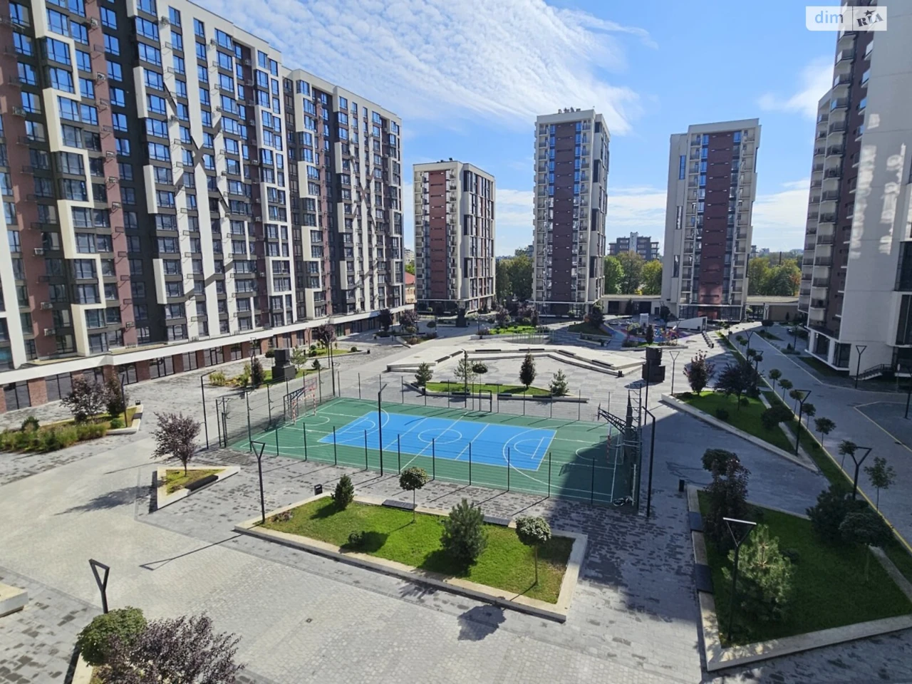 Продаж Квартира Набережна