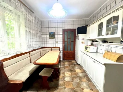 Продається будинок на Старому місті
