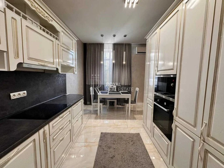 Продаж сучасна 3-кімнатна квартира 120 м2 ЖК Парк-холл Горьк