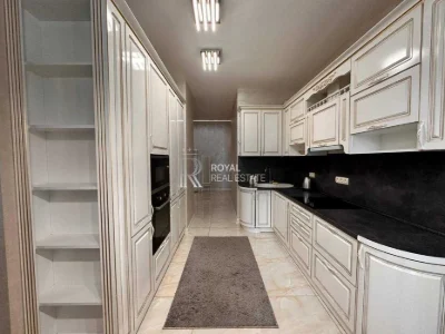 Продаж сучасна 3-кімнатна квартира 120 м2 ЖК Парк-холл Горьк