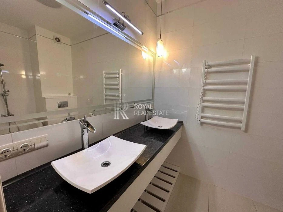 Продаж сучасна 3-кімнатна квартира 120 м2 ЖК Парк-холл Горьк