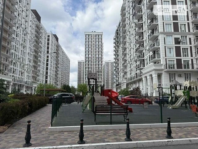 Sale of 2-room apartment 76.1 sq. m. on Mykhaylo Maksymovycha st. 24