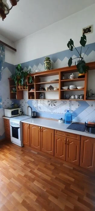 1-room apartment in the very center of Kyiv, Yaroslaviv Val St., 21d