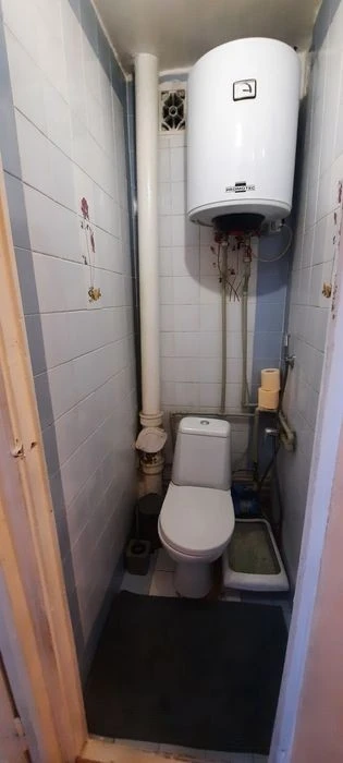 1-room apartment in the very center of Kyiv, Yaroslaviv Val St., 21d