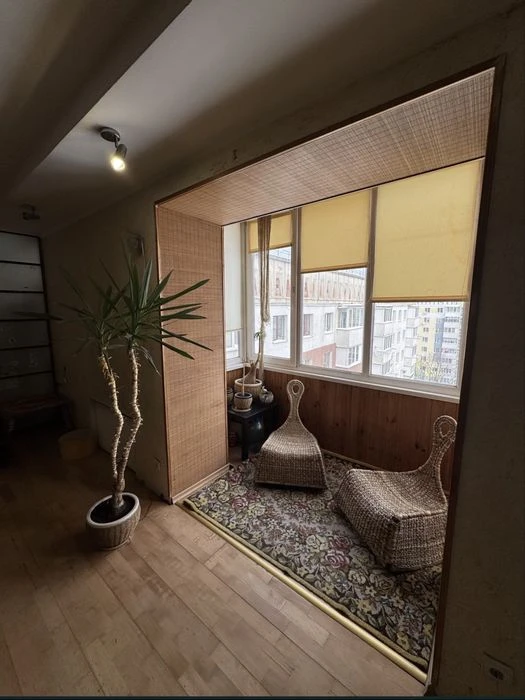 Продається 3 кімнатна квартира з автономним опаленням.