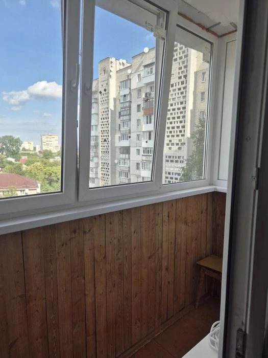 Продаж 3-х кімнвтної квартири вул.Домбровського