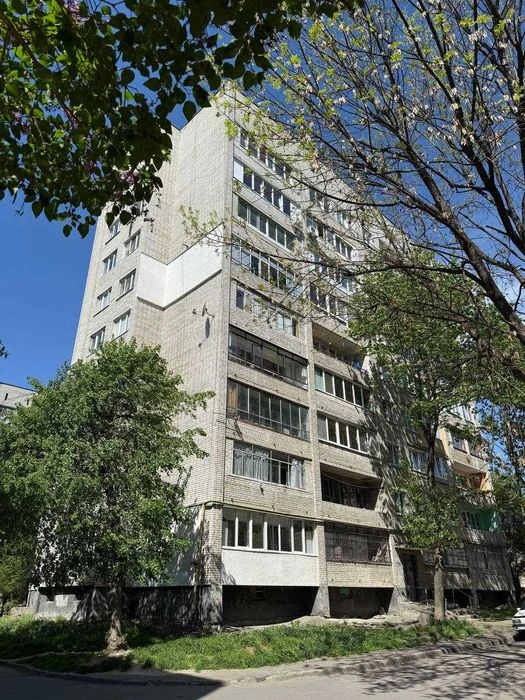 Продаж 2-кім. квартири в цегляній чешці, вул. Мазепи