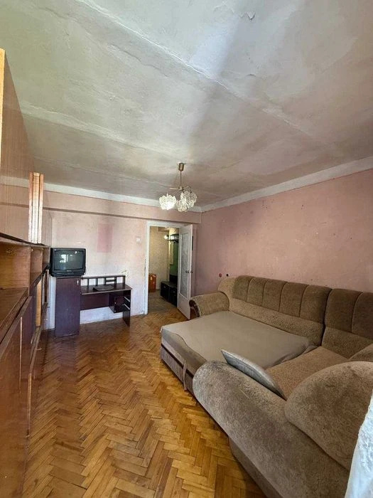 Продаж 2-кім. квартири в цегляній чешці, вул. Мазепи