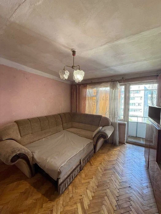 Продаж 2-кім. квартири в цегляній чешці, вул. Мазепи