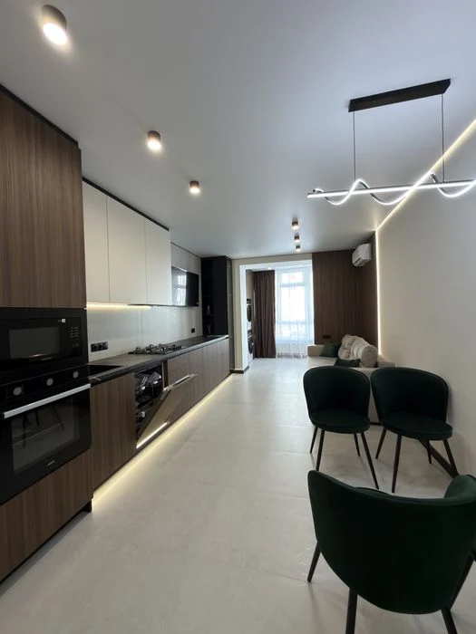 Продаж сучасної 2к.кв. з дизайнерським ремонтом