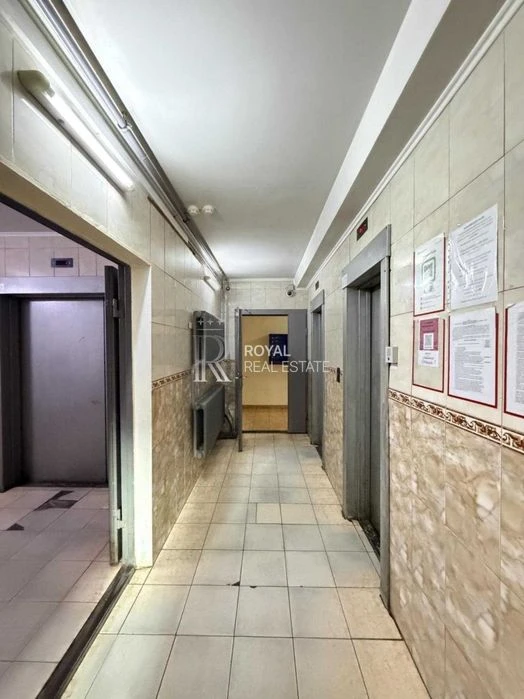 Продаж 1-кімнатної квартири 42,1 м²  вул. Олевська, 7, Свято