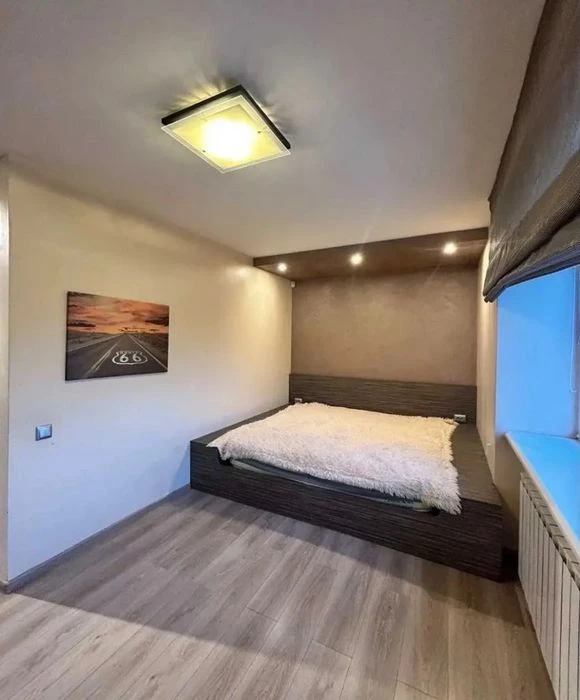 Продам 2к квартиру Александра Поля пр. 62