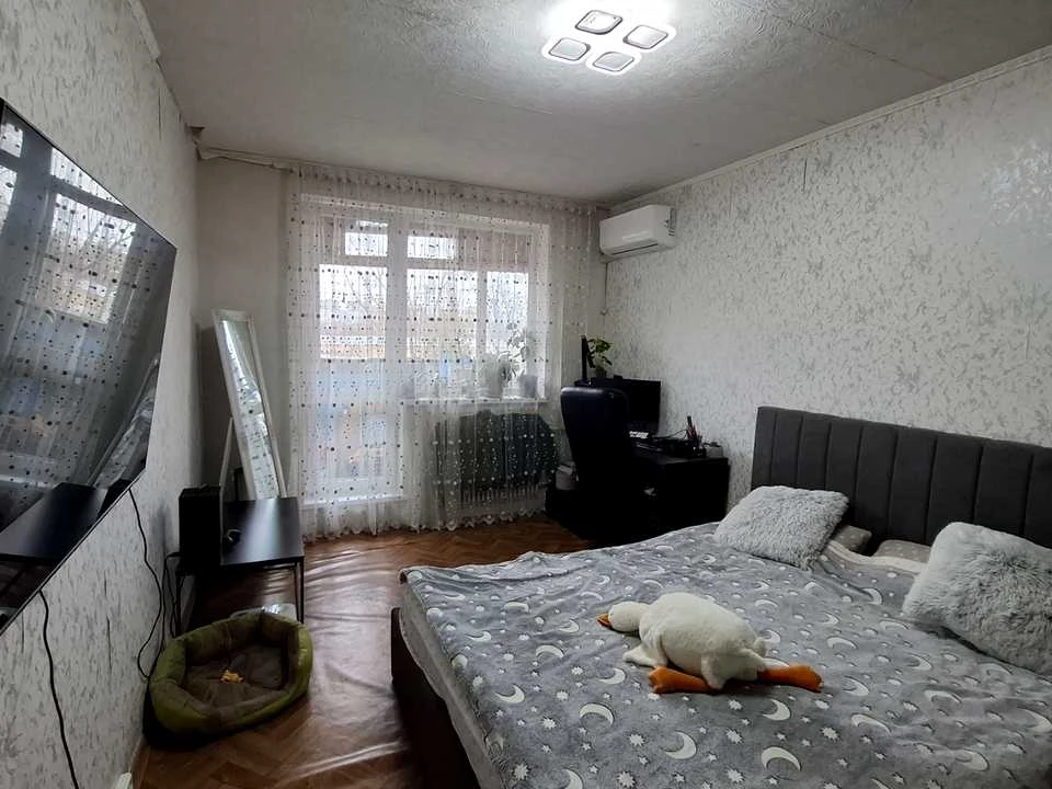 Apartment. Kharkiv, Lesya Serdyuka St. (Komandarma Korka)