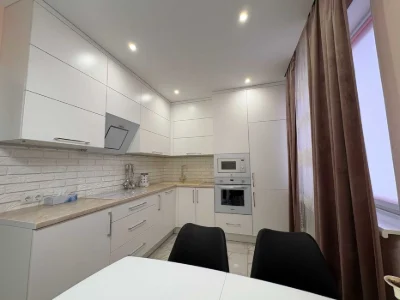 БЕЗ% Продам 2-к квартиру з ремонтом ЖК Вишиванка, вул. Пріор